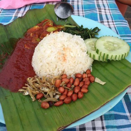 Saloma Nasi Lemak Kukus Daun Pisang